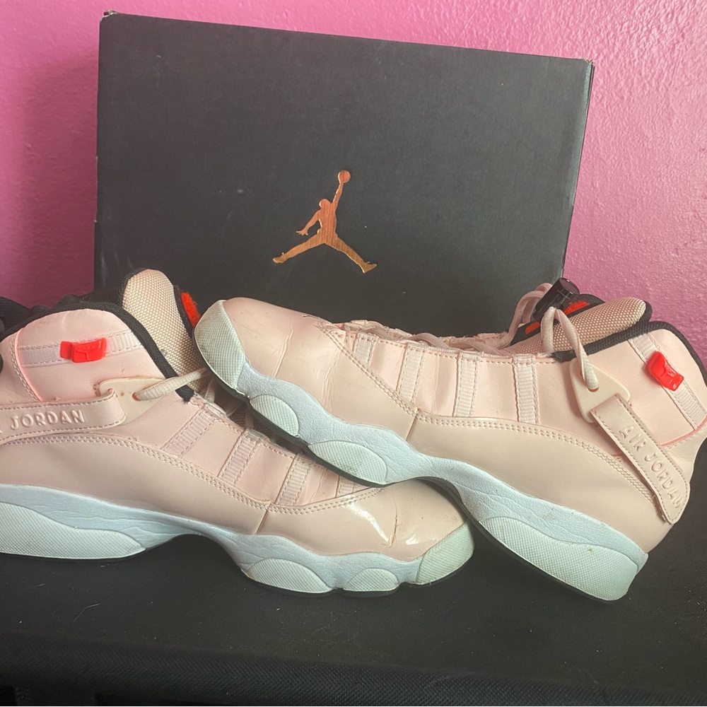 Size 7 needs to be cleaned
